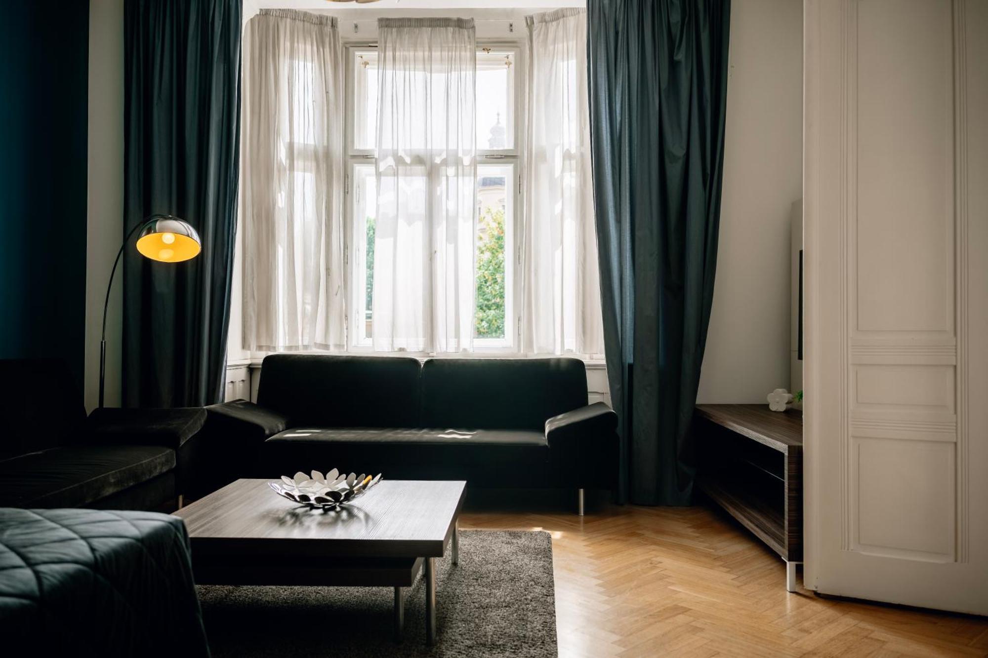 Heritage Haven Charming 3br Center Praga